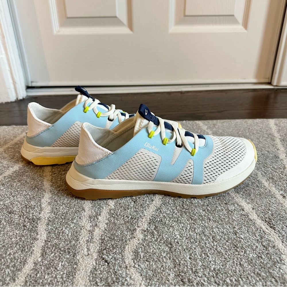 OluKai Huai White and Blue Sneakers Size 8.5 - Picture 5 of 9